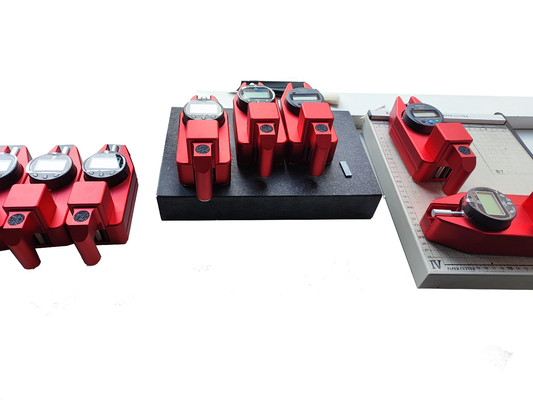 0.02mm 정확도 0.01mm 해상도 가벼운 디자인