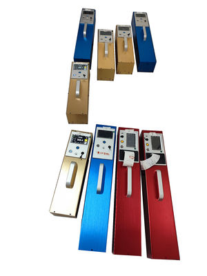 700mm X 135mm X 115mm 전체 부피 반사미터 105도 관측 각과 RL 측정 범위 0-4000mcd M2lx 반사력 테스트를 포함